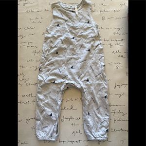 Rylee + Cru Shark Fin Jumpsuit 12-18 EUC
